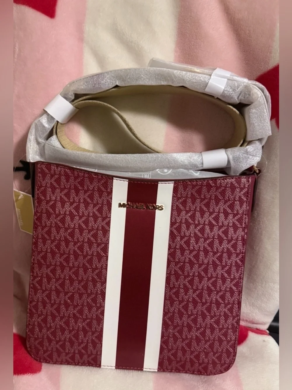NWT Michael Kors Jet Set Small Signature Logo Stripe Crossbody in Cherry 🍒 - Picture 5 of 5